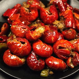 蒜蓉小龍蝦技術(shù)全攻略 從廚藝培訓(xùn)到調(diào)料選購指南